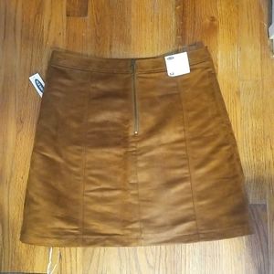 Brown suede skirt with zipper